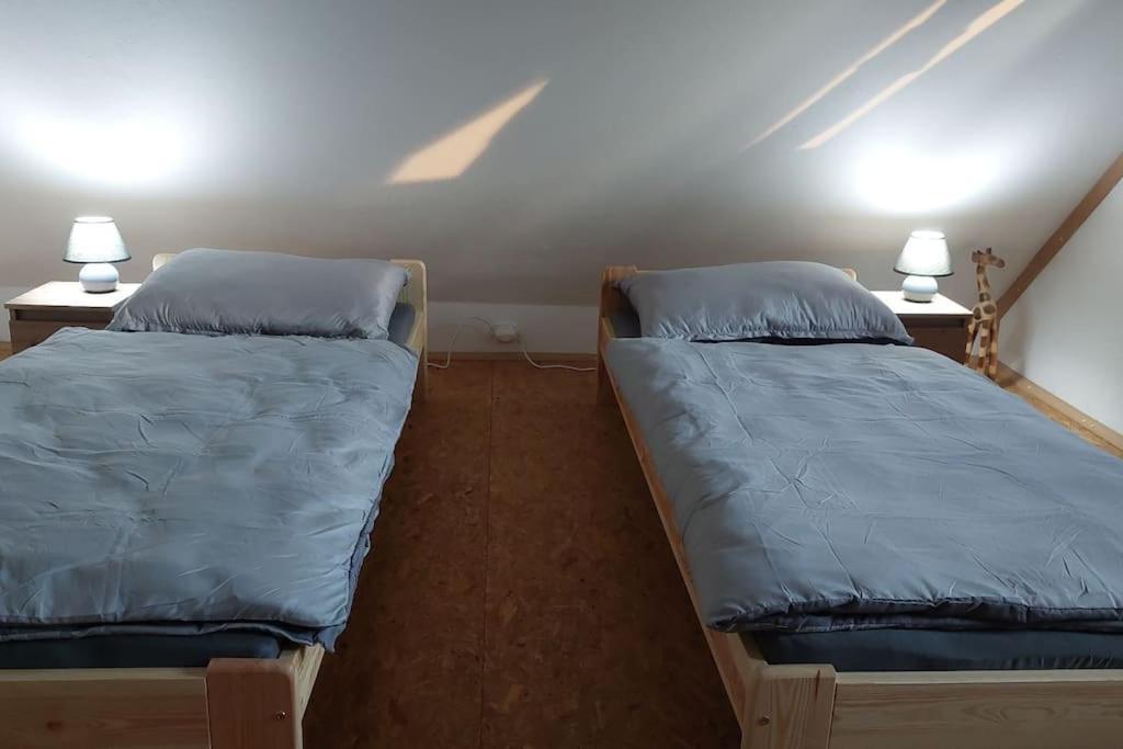 Prázdninový dům Klasicky Dum, 5 Loznic , 5 Bedrooms, Praha