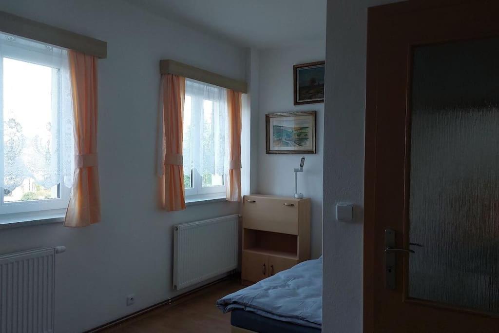 Klasicky Dum, 5 Loznic , 5 Bedrooms, Praha