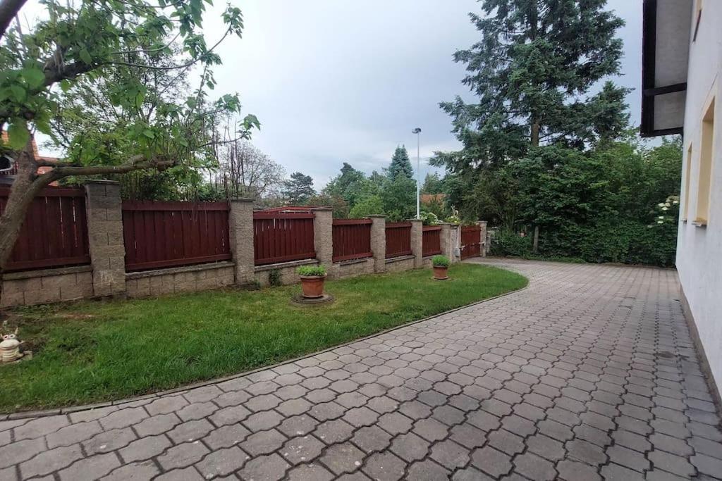 Klasicky Dum, 5 Loznic , 5 Bedrooms, Prázdninový dům Praha