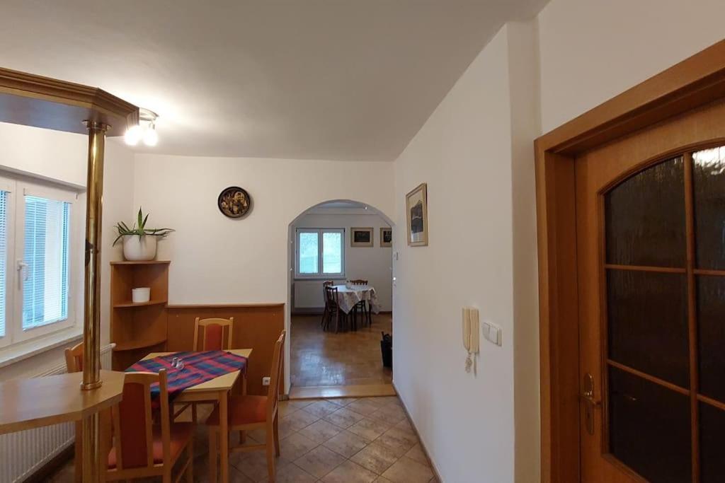 Prázdninový dům Klasicky Dum, 5 Loznic , 5 Bedrooms,