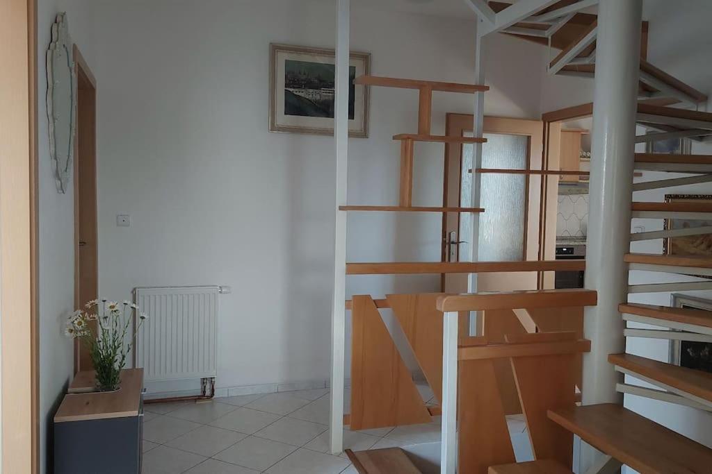 Klasicky Dum, 5 Loznic , 5 Bedrooms, Prázdninový dům Praha