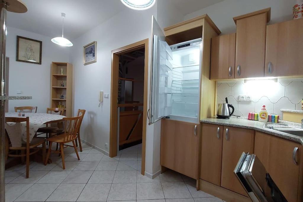 Prázdninový dům Klasicky Dum, 5 Loznic , 5 Bedrooms, Praha