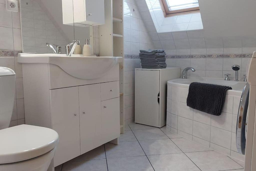 Prázdninový dům Klasicky Dum, 5 Loznic , 5 Bedrooms, *