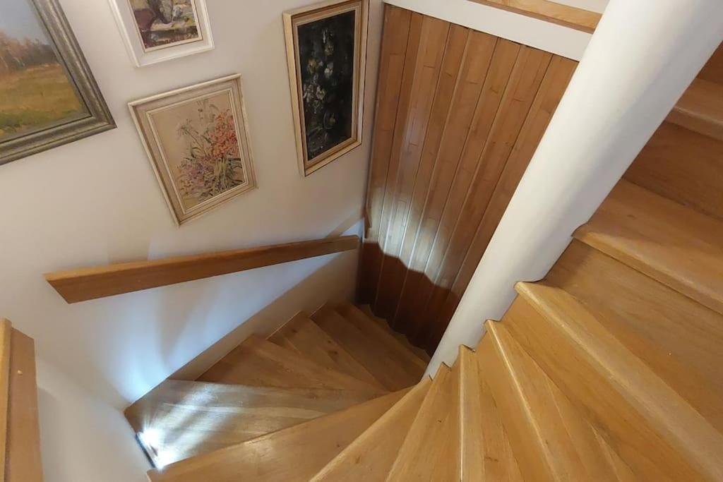 Prázdninový dům Klasicky Dum, 5 Loznic , 5 Bedrooms, Praha