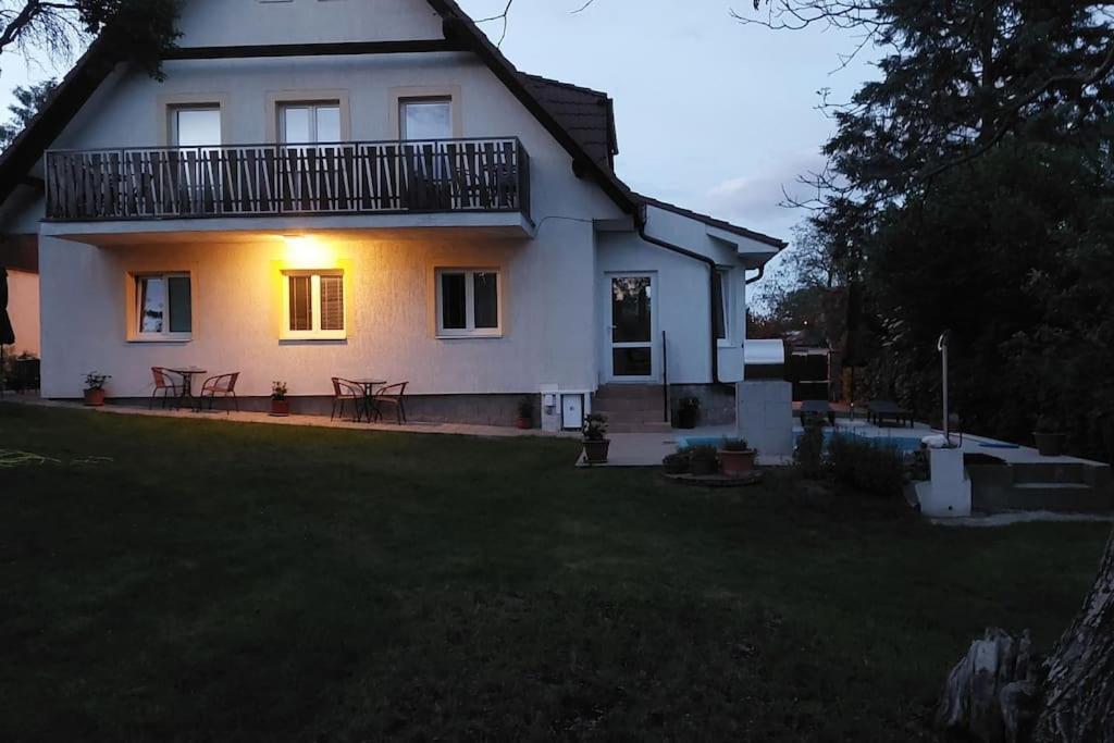 Klasicky Dum, 5 Loznic , 5 Bedrooms, Praha