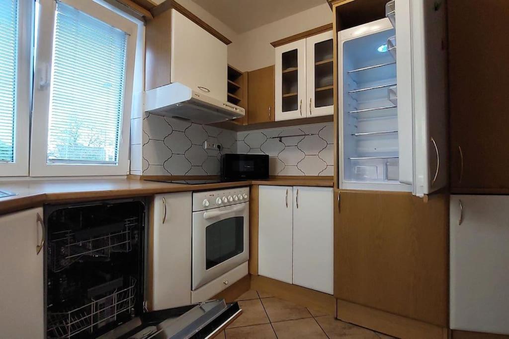 Prázdninový dům Klasicky Dum, 5 Loznic , 5 Bedrooms, *