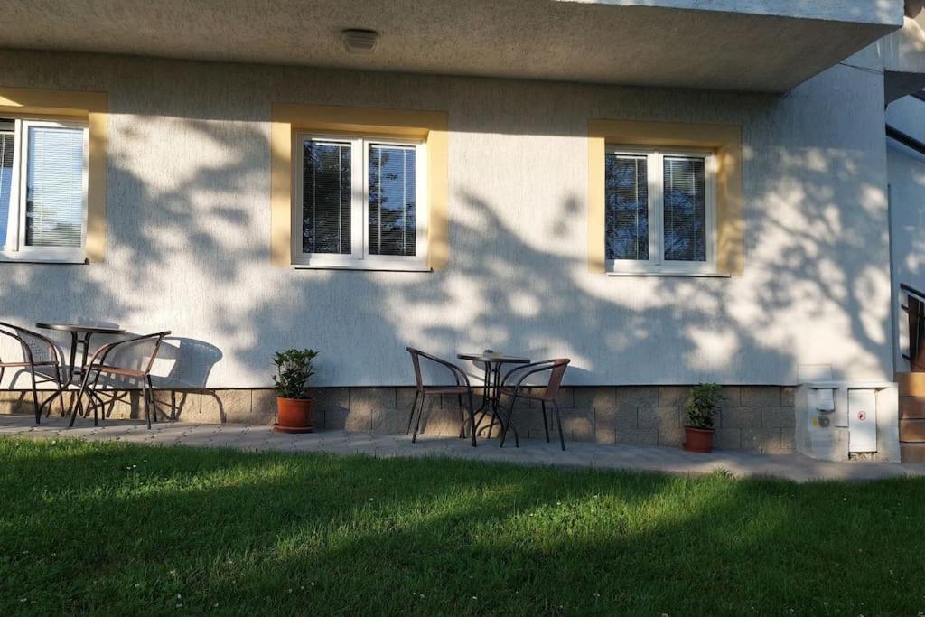Klasicky Dum, 5 Loznic , 5 Bedrooms, Praha