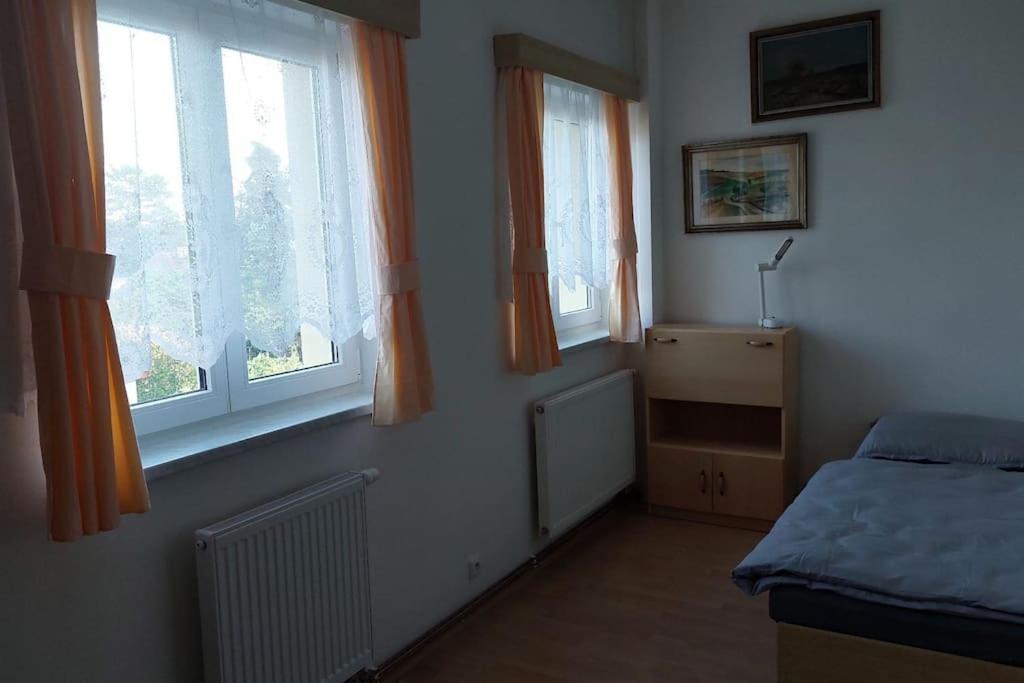 Klasicky Dum, 5 Loznic , 5 Bedrooms, Praha